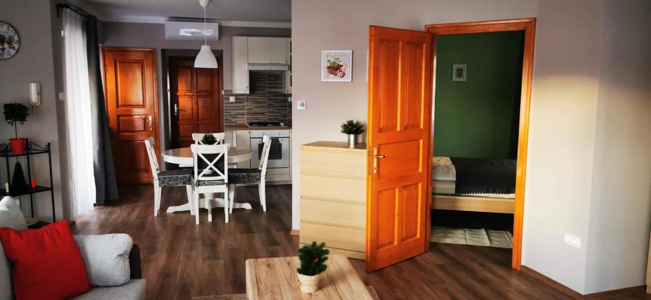 Pannonia Apartman Esztergom Eksteriør billede