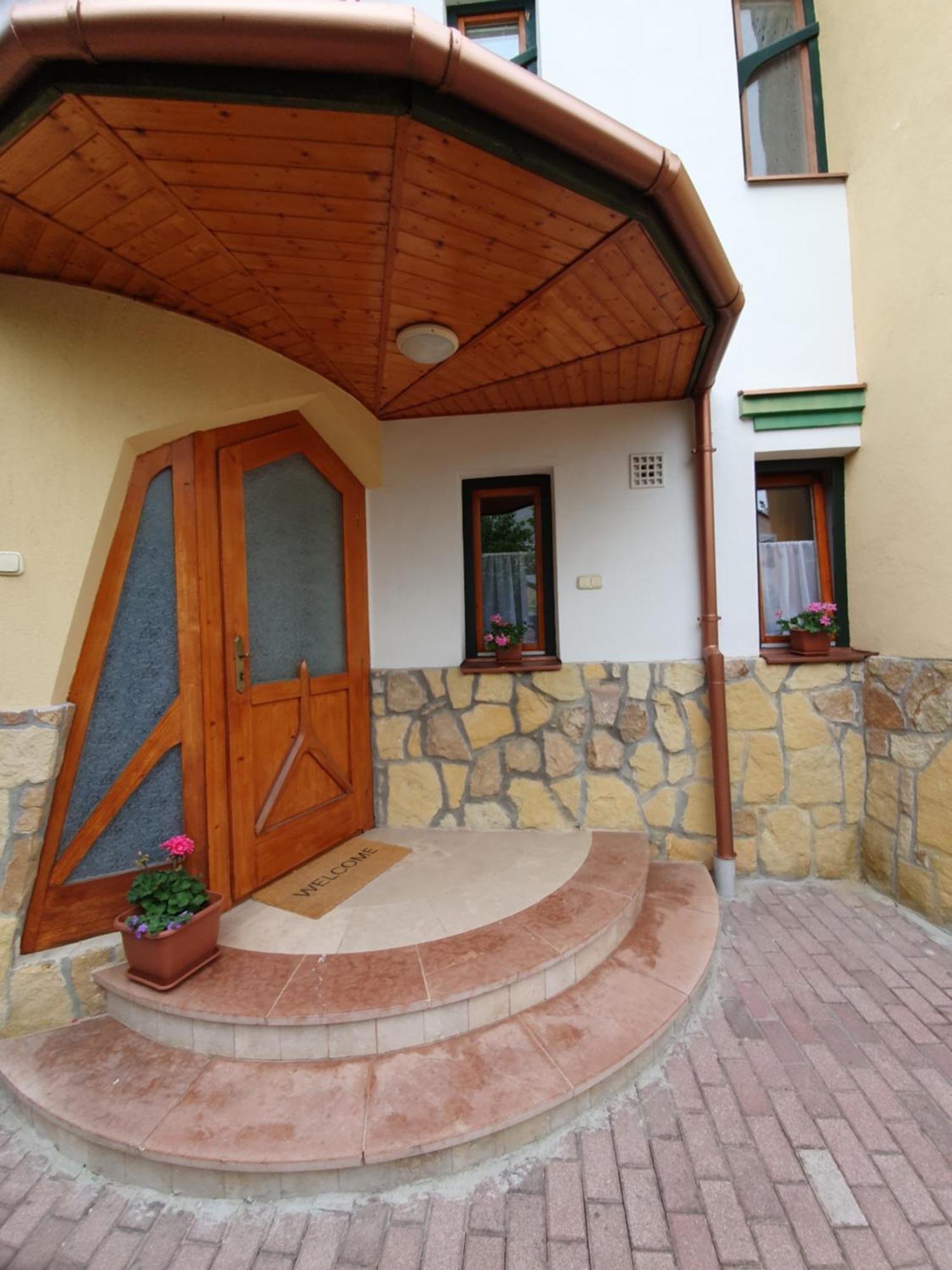 Pannonia Apartman Esztergom Værelse billede