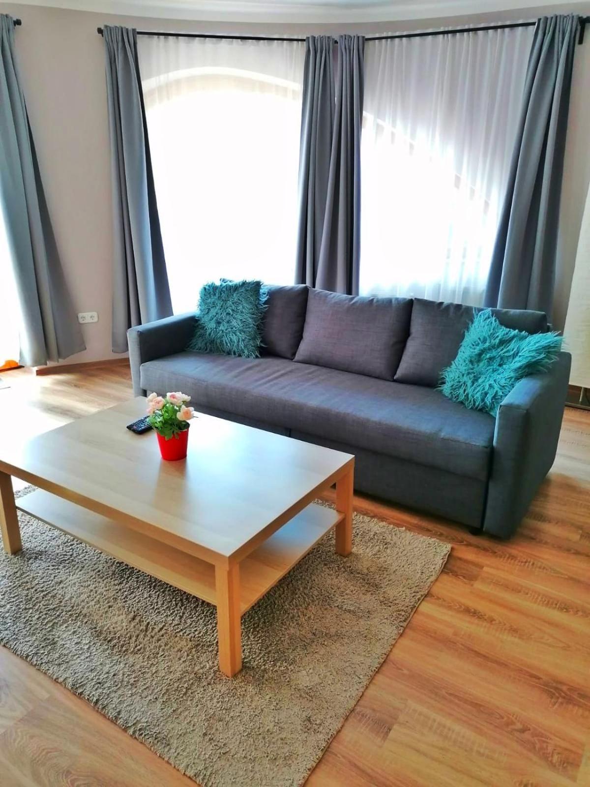 Pannonia Apartman Esztergom Eksteriør billede